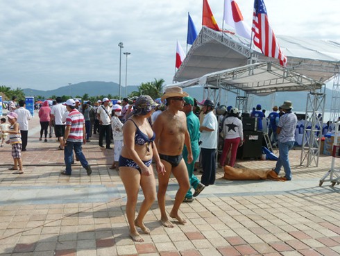 Chính thức khởi tranh cuộc thi dù bay quốc tế Đà Nẵng