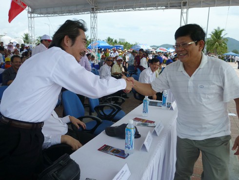 Chính thức khởi tranh cuộc thi dù bay quốc tế Đà Nẵng