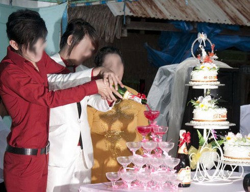 Đã đến lúc chấp nhận hôn nhân đồng tính trong luật?