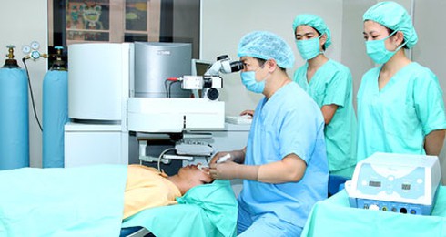 Hỗ trợ 60% phí phẫu thuật Lasik tại Bệnh viện Mắt Quốc tế