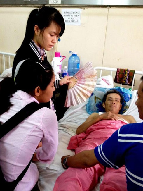 Sinh viên Đắk Lắk xoa dịu “nỗi đau Sêrêpôk”