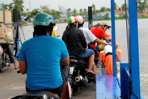 Đò Bình Quới: Áo phao có cũng như không!
