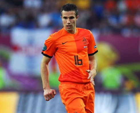 Tin chuyển nhượng sáng 11/6: Arsenal không phá két để giữ Van Persie