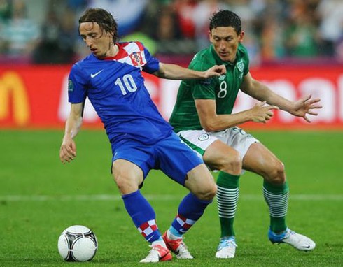 Tin chuyển nhượng sáng 12/6: PSG tranh Modric với MU