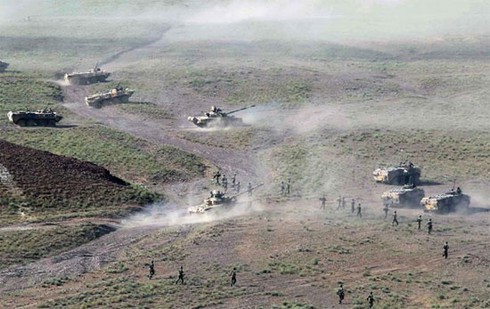 Nga, Trung diễn tập quân sự quy mô lớn