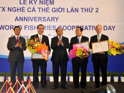 Việt Nam được trao giải HTX nghề cá điển hình thế giới 2012