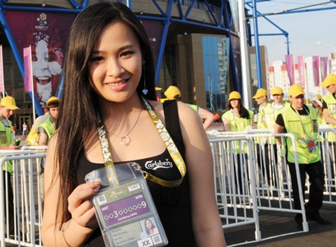 Thư Ukraine: Gặp tình nguyện viên xinh đẹp người Việt ở Kharkov
