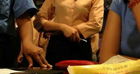 Sen Việt hành hung khách: Sẽ trả lại tiền