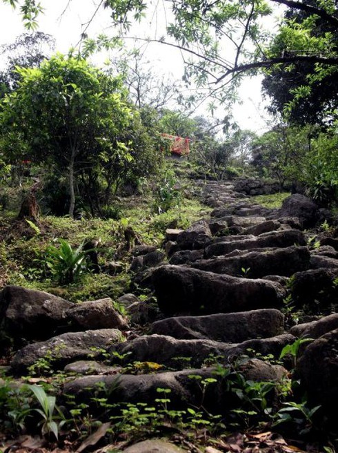 Nét phôi pha thời gian ở am Ngọa Vân