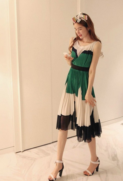 Giải nhiệt mùa hè với trang phục tông xanh