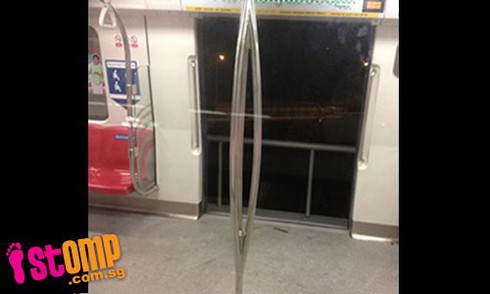 Cú lừa ảnh báo chí chấn động Singapore