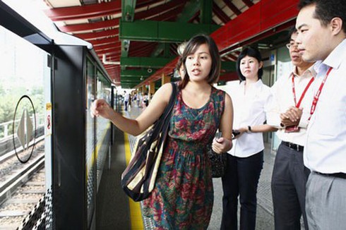 Cú lừa ảnh báo chí chấn động Singapore