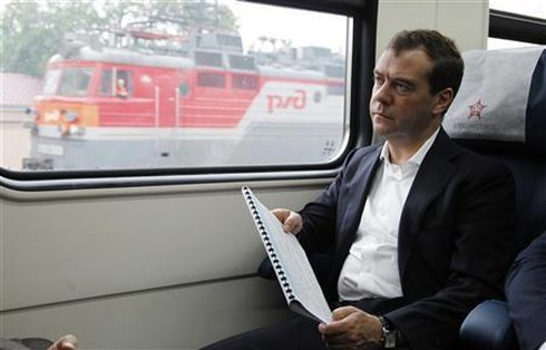 Nga chọc giận Nhật, đến thăm quần đảo tranh chấp