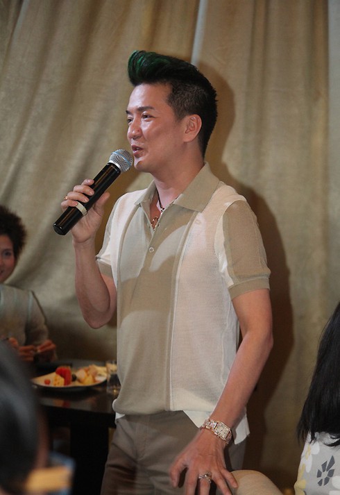 Trang Nhung bất ngờ có mặt chia vui cùng Mr. Đàm