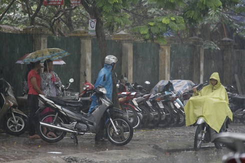 Đề Lý hơi dài, sĩ tử vẫn tiếp tục căng thẳng