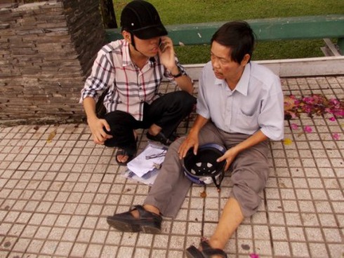 TP.HCM: Sĩ tử, người dân mướt mồ hôi trở về