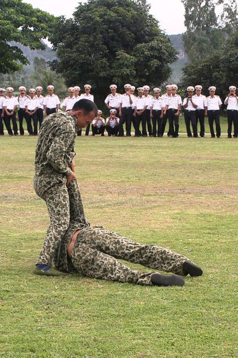 Đặc công hải quân Việt Nam lần đầu lộ diện