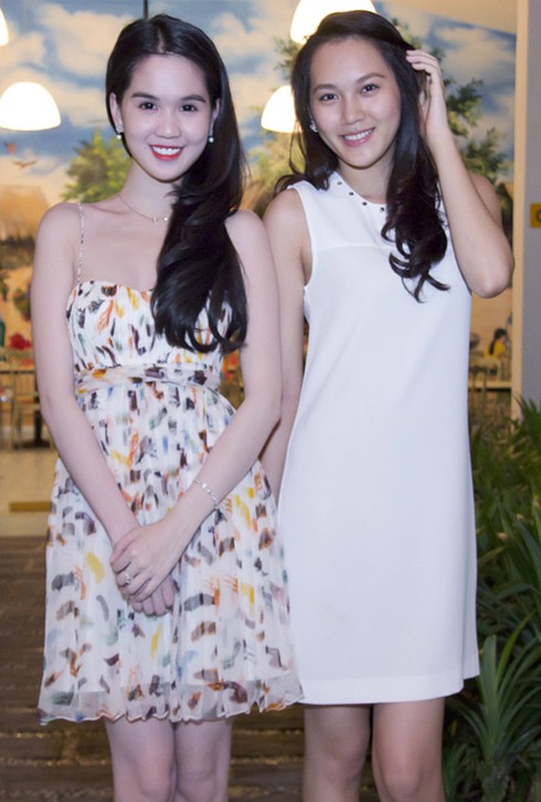 Ngọc Trinh bị nghi dùng túi nhái Chanel