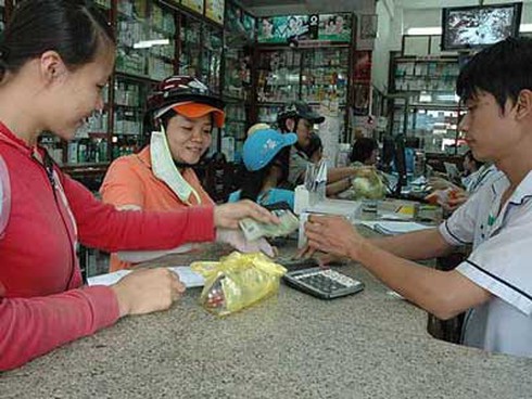 Nhiều bác sĩ kê đơn thuốc vô tội vạ