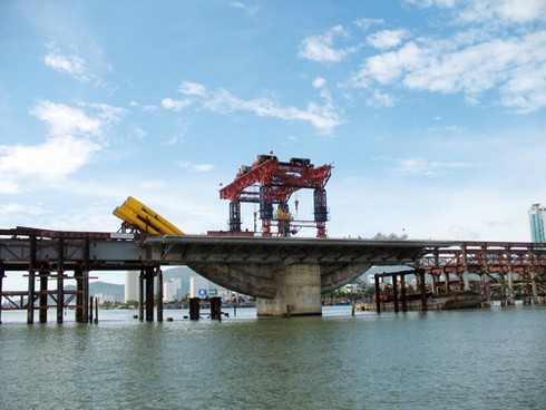 Đà Nẵng đăng ký kỷ lục Guiness `Rồng thép lớn nhất thế giới`