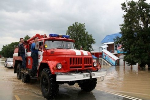 Clip lũ lớn kinh hoàng ở Nga