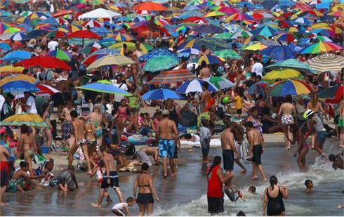 Nước Mỹ “vật vã” vì nắng nóng, hơn 30 người chết