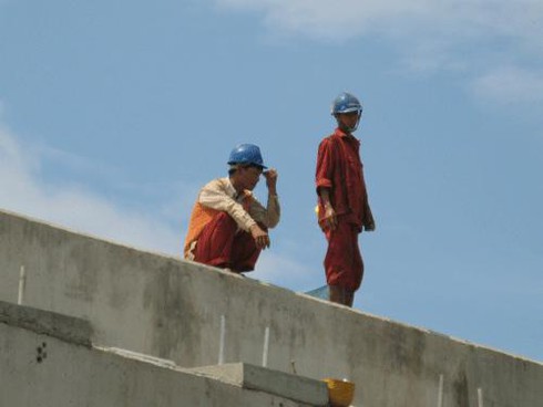 Hà Nội: Công nhân giỡn tử thần trên công trường vành đai 3