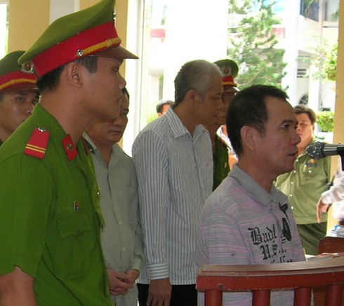 'Quan' đánh cờ tiền tỷ Sáu Lèo khóc ngay tại tòa