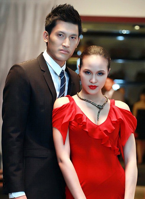 Khi sao trẻ 'chín ép' vì thời trang