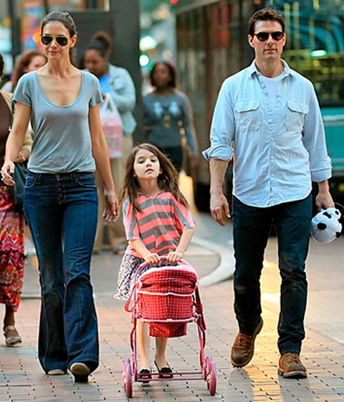 Nicole Kidman đã giúp Katie Holmes bỏ Tom Cruise?