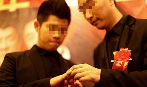 Hôn nhân đồng tính: Hạnh phúc còn xa tầm với