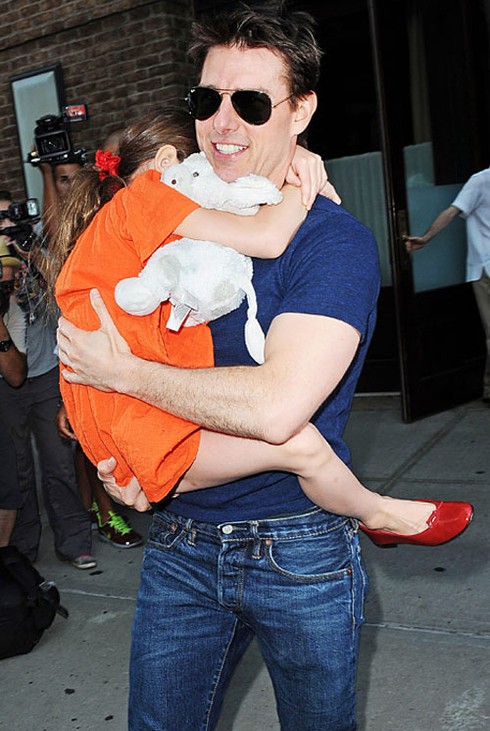Tom Cruise lần đầu gặp con gái sau ly hôn