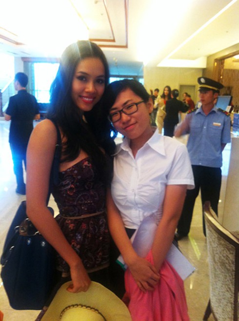 Hình ảnh đầu tiên của Hoàng My ở Miss World