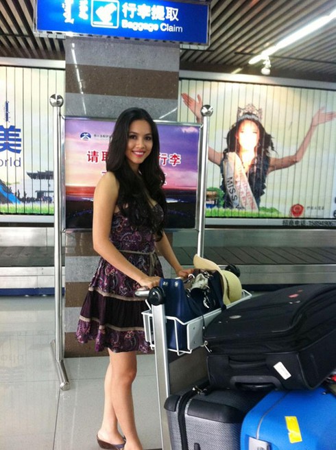 Hình ảnh đầu tiên của Hoàng My ở Miss World