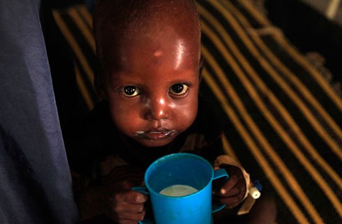 Hạn hán kinh hoàng, trại tị nạn châu Phi quá tải