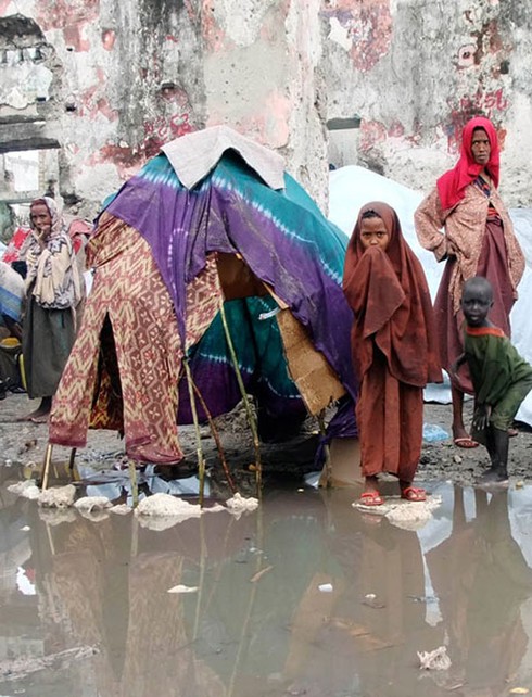 Hạn hán kinh hoàng, trại tị nạn châu Phi quá tải