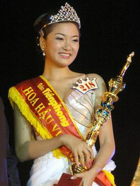 Điểm lại những ứng xử hay nhất của các Hoa hậu Việt Nam