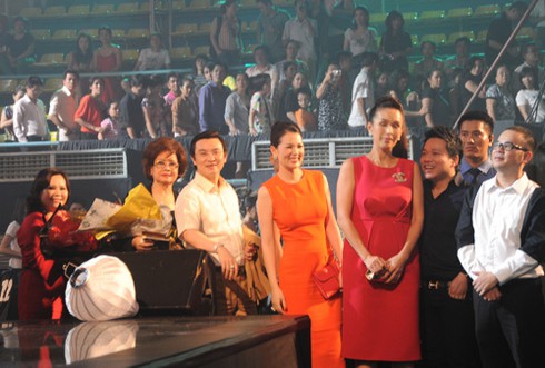 Mr Đàm 'làm vua' trong liveshow 'Số phận'