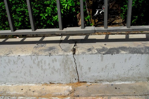 Cầu 350 tỷ đồng nứt mố sau hơn 1 năm sử dụng