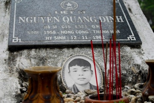 Thăm nơi yên nghỉ của những anh hùng quả cảm