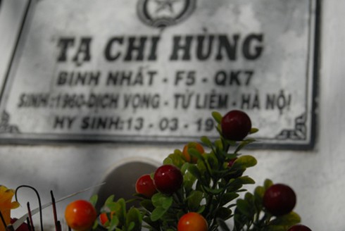 Thăm nơi yên nghỉ của những anh hùng quả cảm