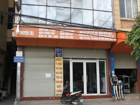 Giám đốc Sở Y tế đóng giả bệnh nhân `bắt bài` bác sĩ Trung Quốc