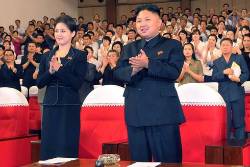 Vợ của chủ tịch Triều Tiên Kim Jong Un là ai?