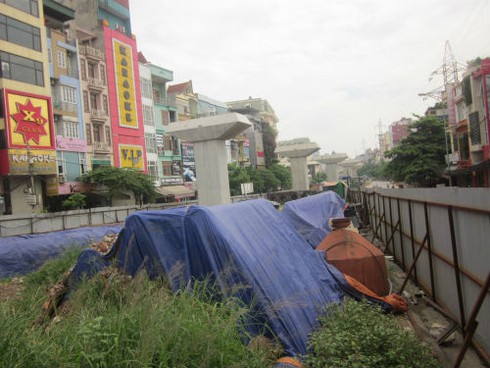 Đường sắt trên cao Hà Nội thi công cầm chừng