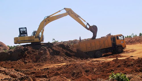 Huyện náo loạn vì siêu dự án san lấp mặt bằng