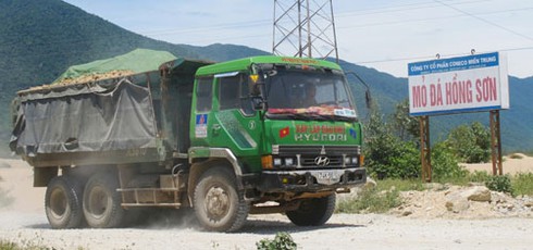 Huyện náo loạn vì siêu dự án san lấp mặt bằng