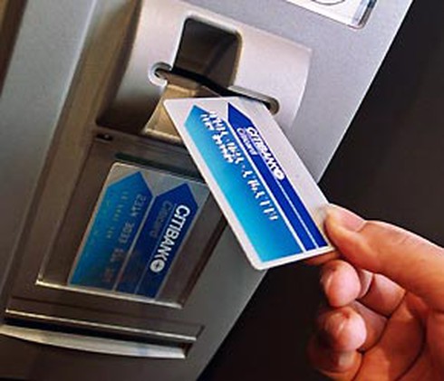 NHNN cảnh báo thủ đoạn `ăn cắp` qua thẻ tín dụng
