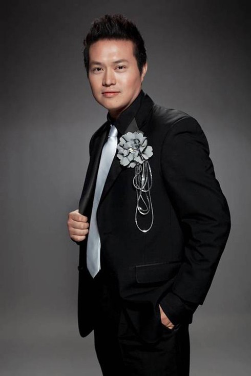 'Ông bầu' hoa hậu nổi giận khi Phan Như Thảo đòi trả danh hiệu