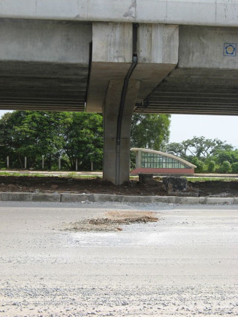 Đường nghìn tỷ vừa hoàn thiện lại bị đào xới