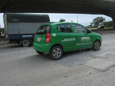 Đường nghìn tỷ vừa hoàn thiện lại bị đào xới